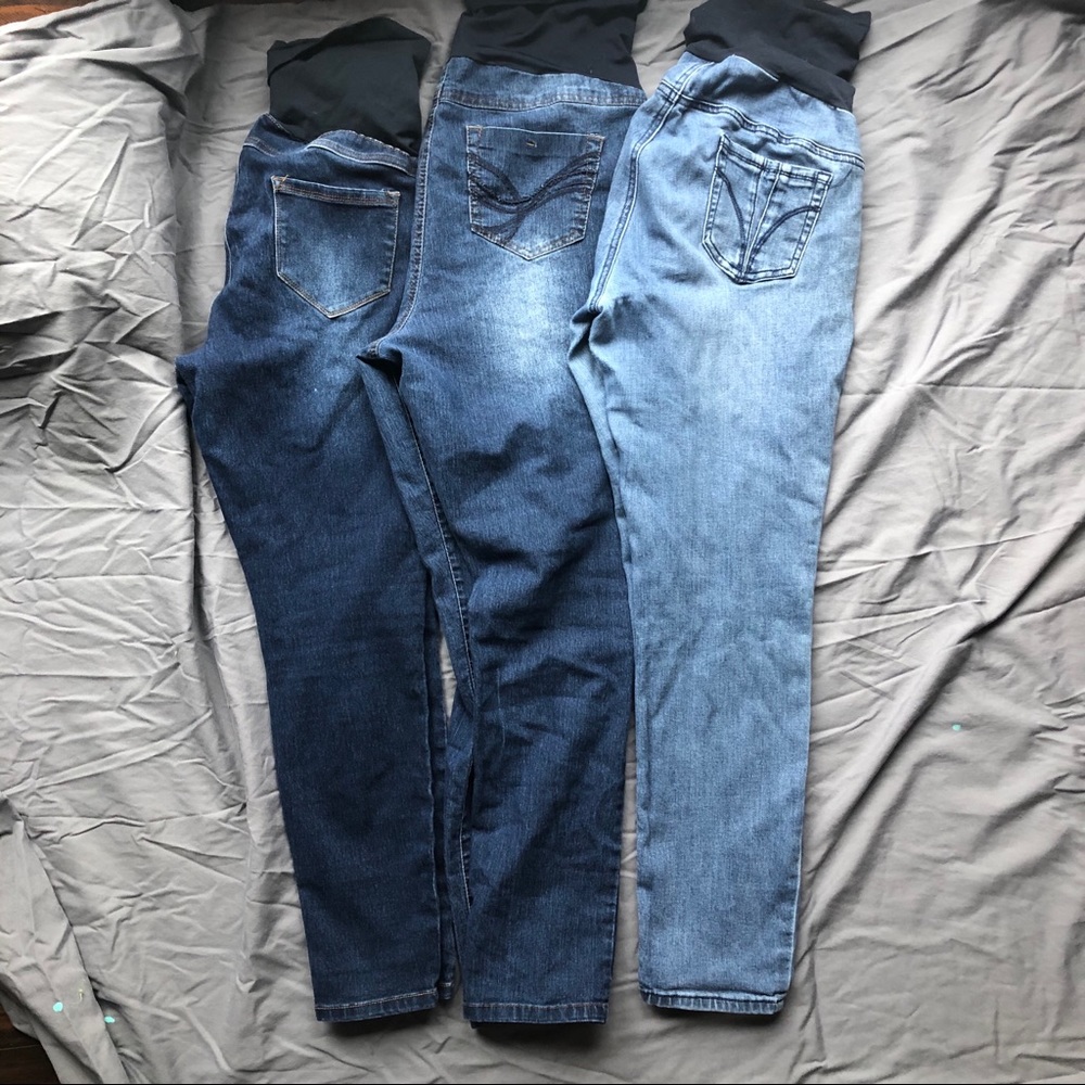 Maternity skinny jeans lot